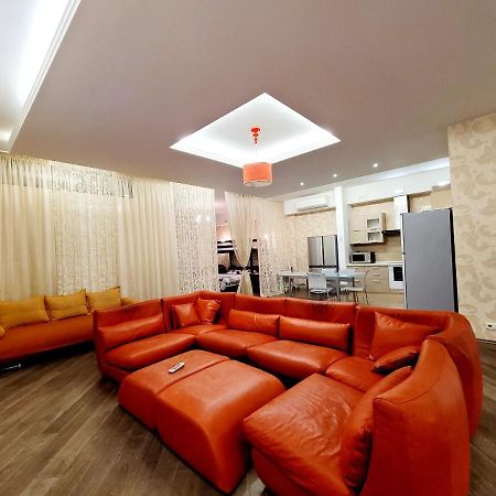 אודסה Arcadia Apartments מראה חיצוני תמונה